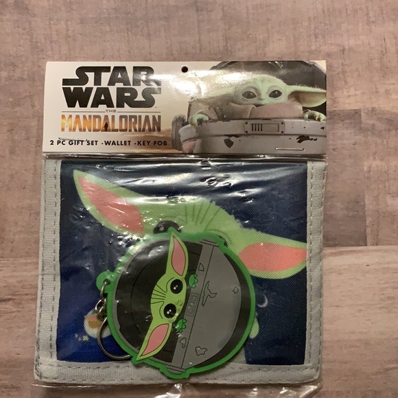 STAR WARS MANDALORIAN GROGU KIDS BACKPACK AND WALLET WITH KEYCHAIN - Picture 4 of 5